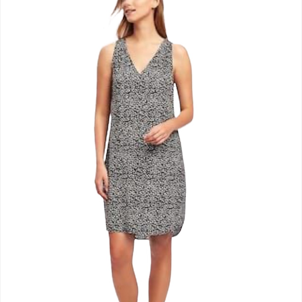 Old Navy Sleeveless Shift Dress